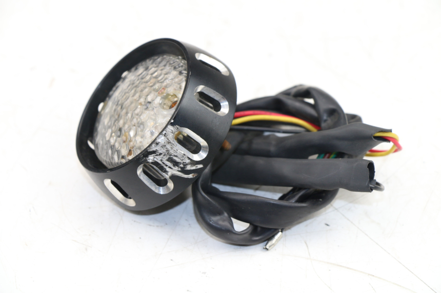 photo de LUZ TRASERA ASTOR ORCAL 125 (2015 - 2017) - Primer plano técnico