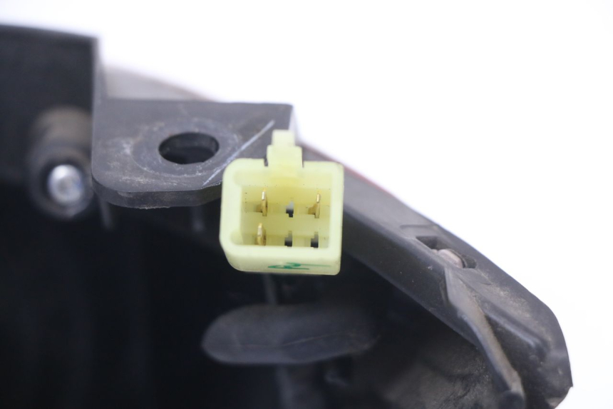 photo de LUZ TRASERA HONDA PCX (JF28) 125 (2009 - 2011) - Detalles de los puntos de fijación