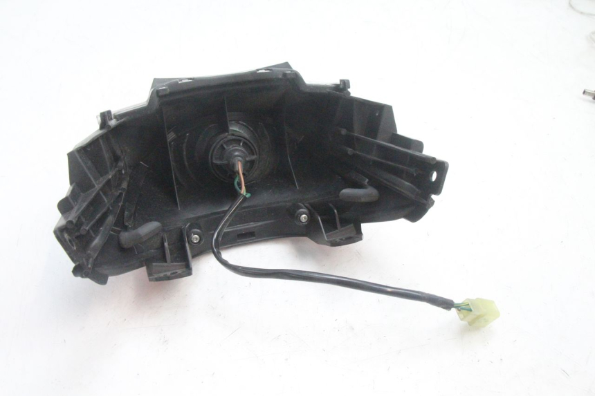photo de LUZ TRASERA HONDA PCX (JF28) 125 (2009 - 2011) - Primer plano técnico