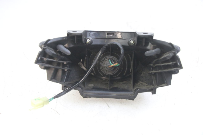 photo de LUZ TRASERA HONDA PCX (JF47) 125 (2012 - 2013) - Zoom estado de uso