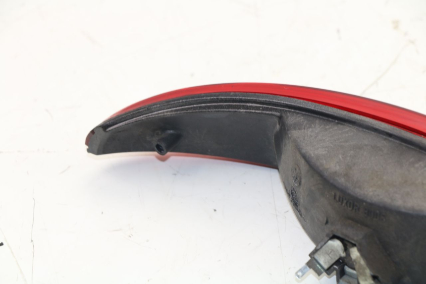 photo de LUZ TRASERA PEUGEOT ELYSEO 100 (1998 - 2004) - Otra perspectiva