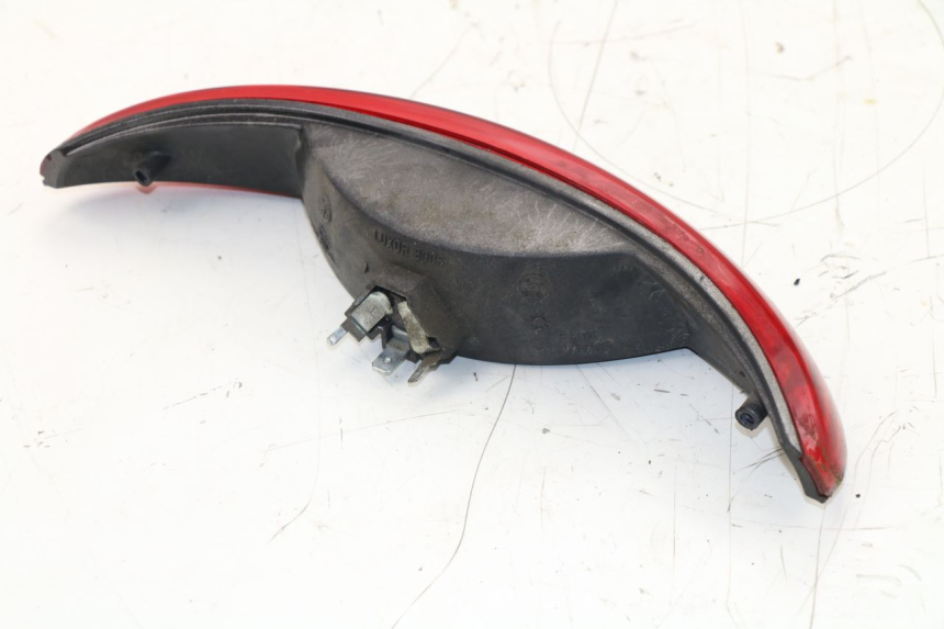 photo de LUZ TRASERA PEUGEOT ELYSEO 100 (1998 - 2004) - Primer plano técnico