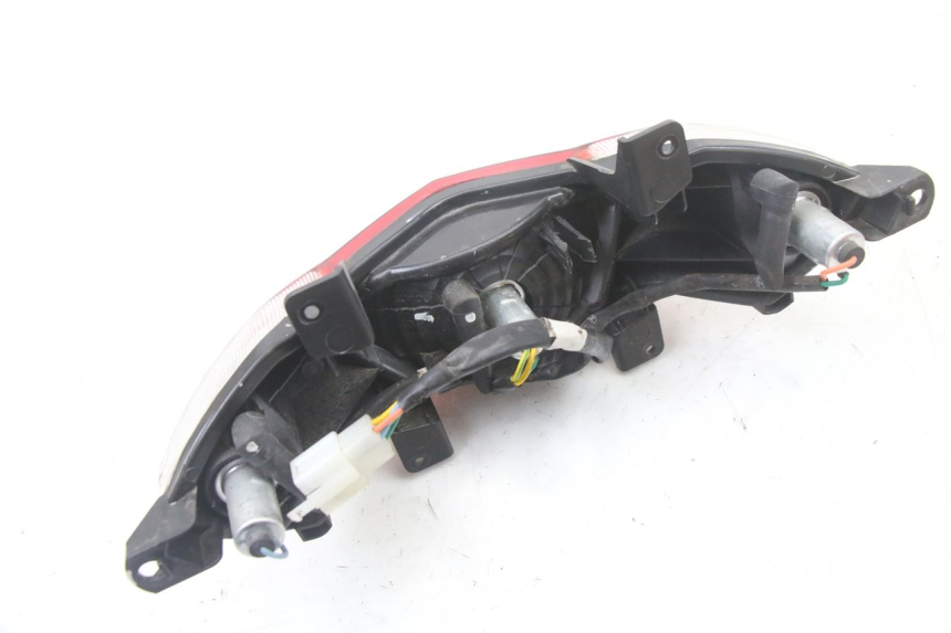 photo de FARO TRASERO PEUGEOT KISBEE 4T 50 (2018 - 2022) - Detalles de los puntos de fijación