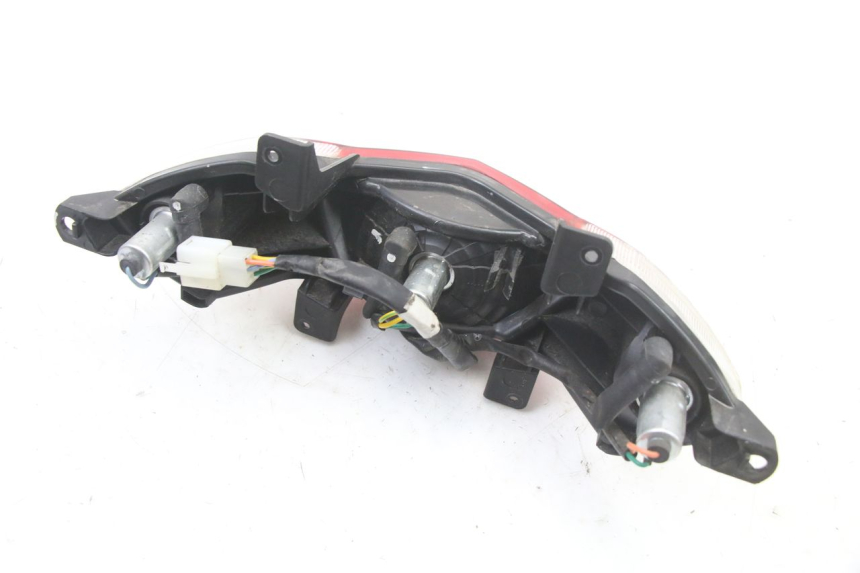 photo de FARO TRASERO PEUGEOT KISBEE 4T 50 (2018 - 2022) - Estado de la superficie y material