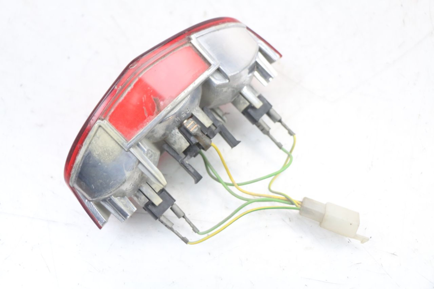 photo de LUZ TRASERA PEUGEOT LUDIX 50 (2005 - 2007) - Primer plano técnico