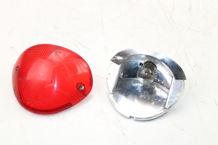 photo de LUZ TRASERA PIAGGIO LIBERTY 2T 50 (2009 - 2013) - Otra perspectiva