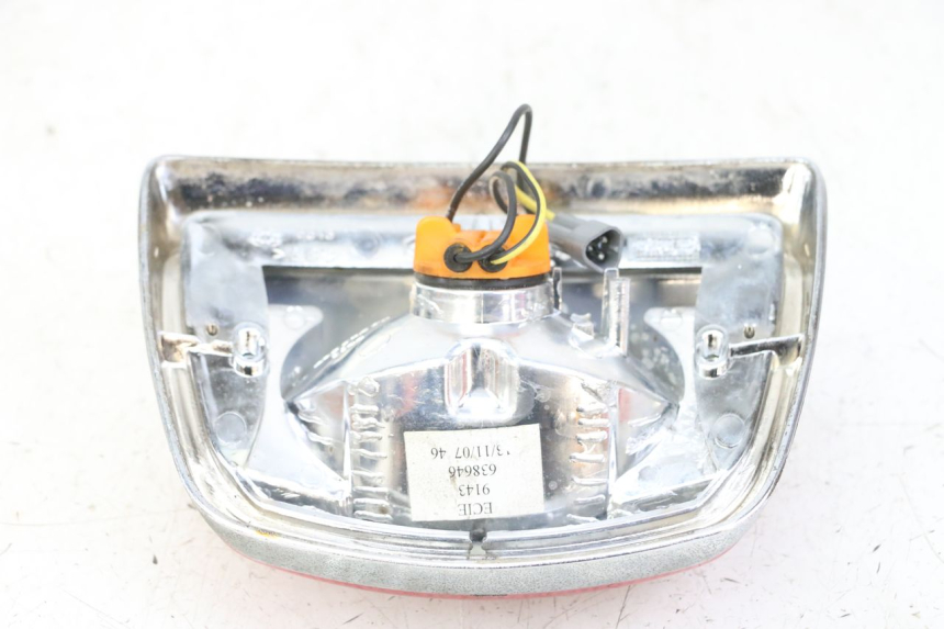 photo de LUZ TRASERA PIAGGIO VESPA LX 150 (2005 - 2013) - Detalle de la pieza