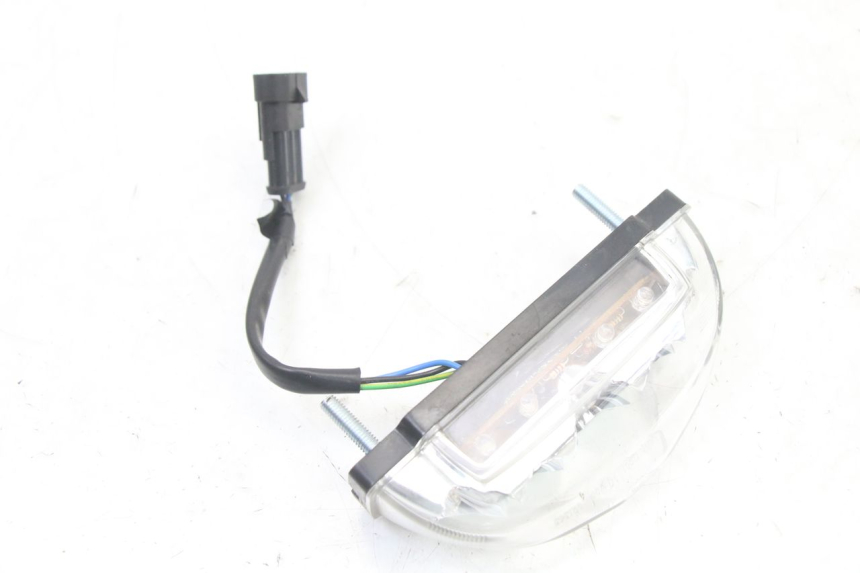 photo de LUZ TRASERA LIGIER PULSE 3 1 (2014 - 2020) - Detalles de los puntos de fijación