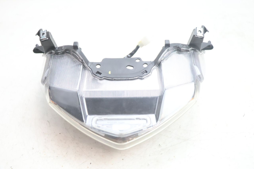 photo de LUZ TRASERA JM MOTORS R-MAX TECH 50 (2024 - 2026) - Detalles de los puntos de fijación