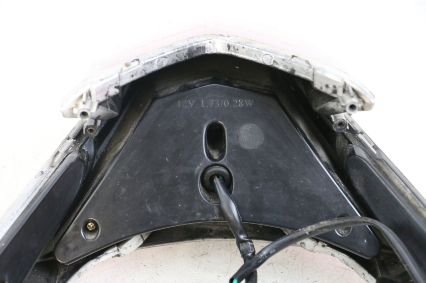 photo de LUZ TRASERA EUROCKA R8 4T 50 (2013 - 2022) - Detalles de los puntos de fijación