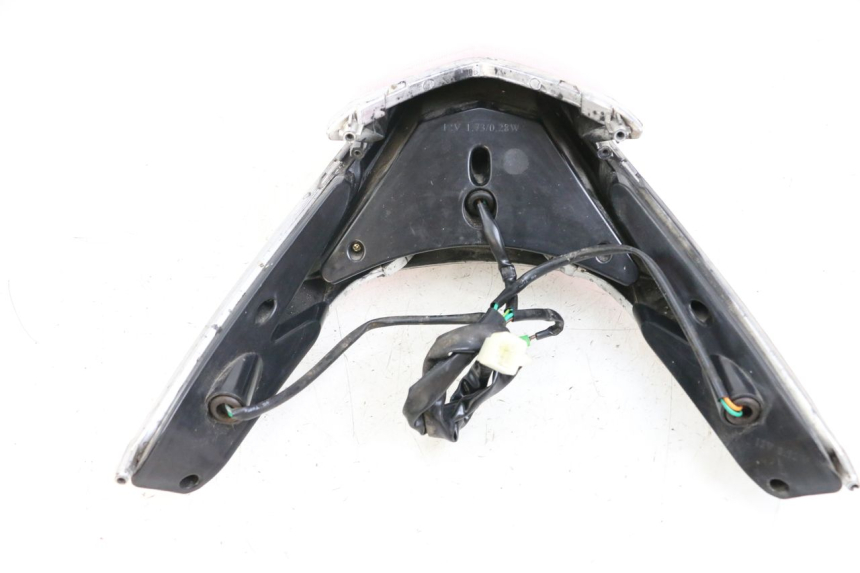 photo de LUZ TRASERA EUROCKA R8 4T 50 (2013 - 2022) - Estado de la superficie y material