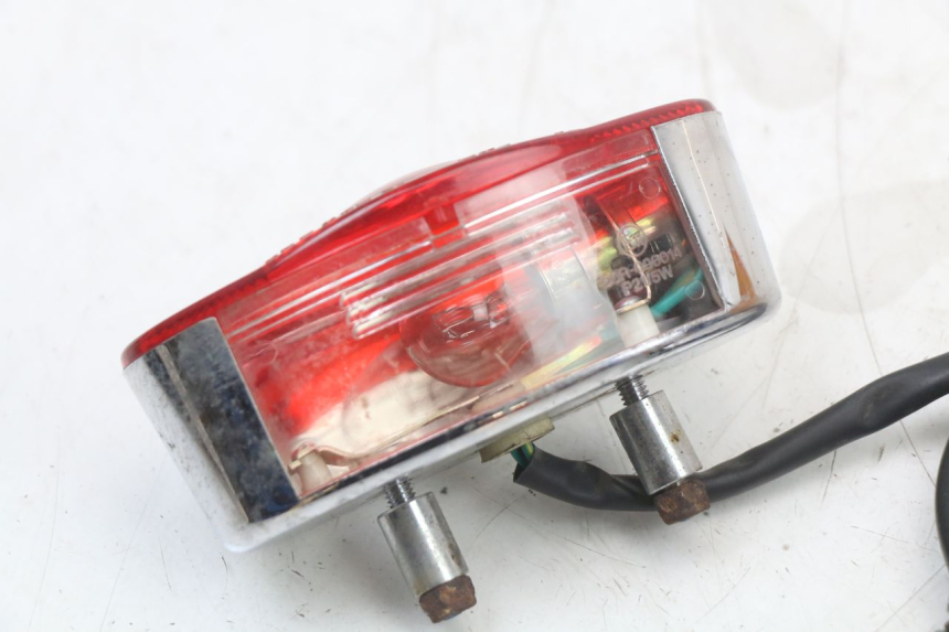 photo de LUZ TRASERA REGAL RAPTOR SPYDER 125 (2010 - 2018) - Primer plano técnico