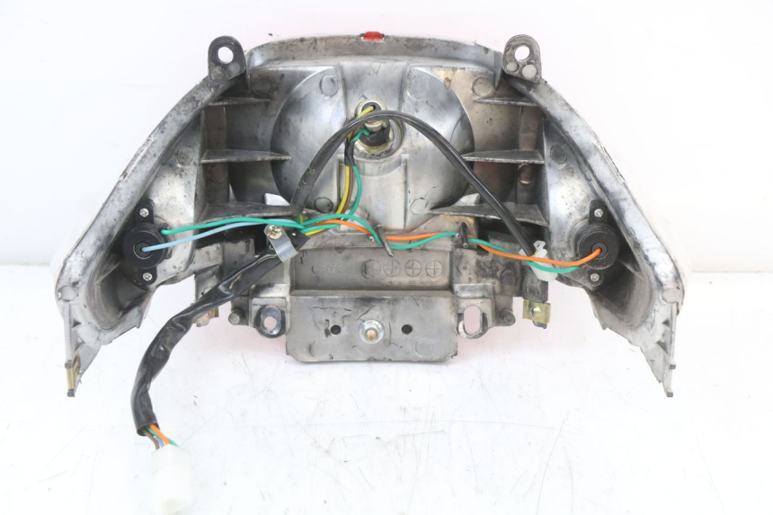 photo de FARO TRASERO TNT MOTOR ROMA 10' 4T 50 (2019 - 2022) - Otra perspectiva