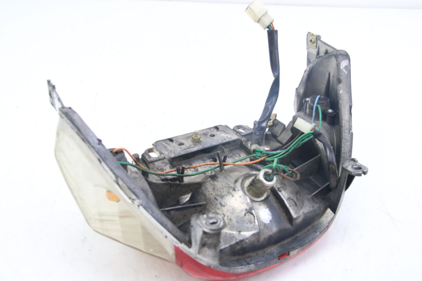 photo de LUZ TRASERA TNT MOTOR ROMA 12' 2T 50 (2007 - 2018) - Detalles de los puntos de fijación