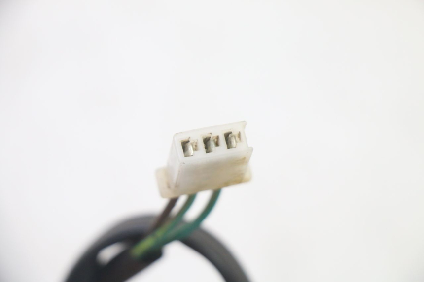 photo de LUZ TRASERA HYTRACK S 150 (2003 - 2011) - Detalles de los puntos de fijación