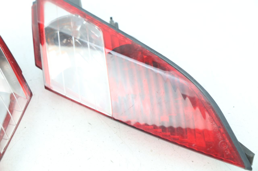 photo de LUZ TRASERA PEUGEOT SATELIS 125 (2006 - 2009) - Zoom estado de uso