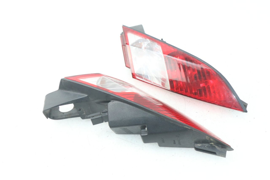 photo de LUZ TRASERA PEUGEOT SATELIS 125 (2006 - 2009) - Recambio usado revisado