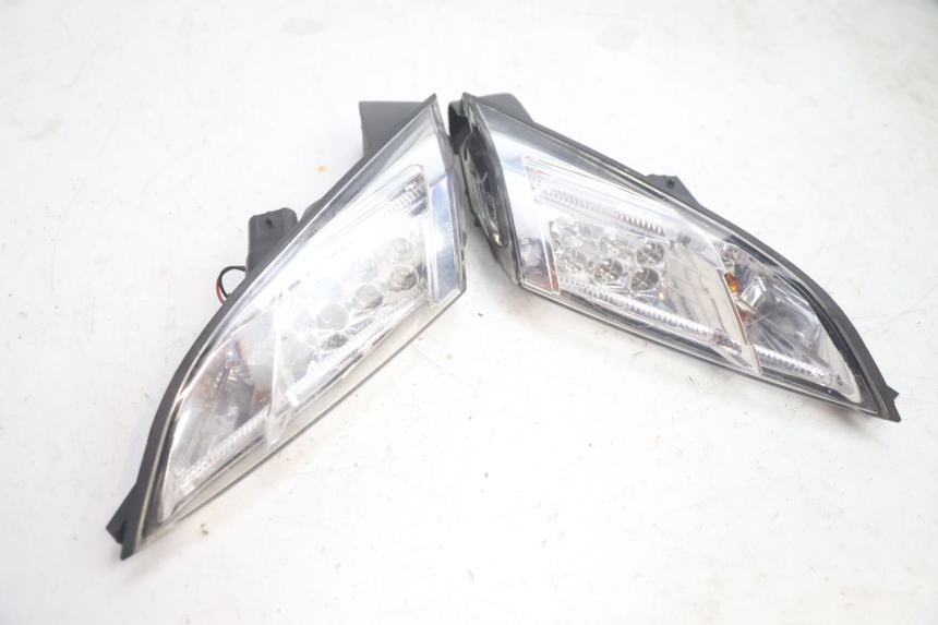 photo de LUZ TRASERA PEUGEOT SATELIS 125 (2013 - 2018) - Detalle de la pieza