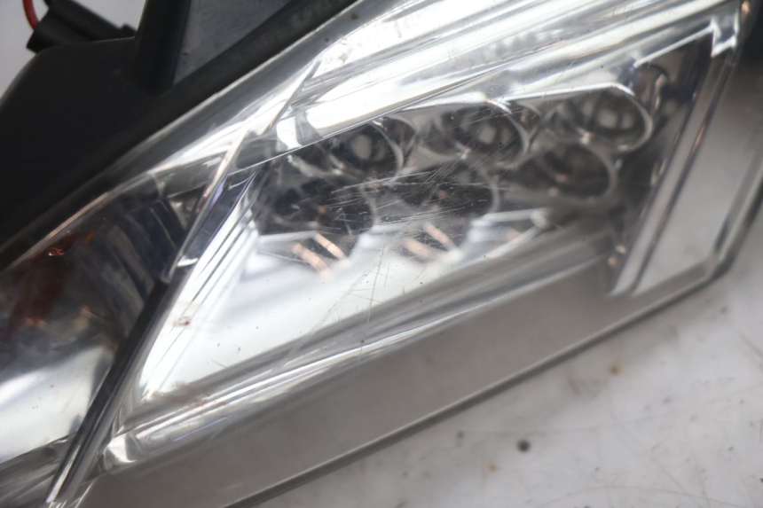 photo de LUZ TRASERA PEUGEOT SATELIS 125 (2013 - 2018) - Otra perspectiva