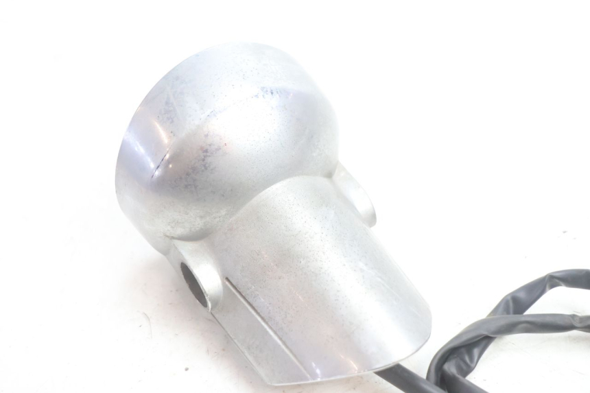 photo de LUZ TRASERA APRILIA SCARABEO GT 125 (1999 - 2007) - Primer plano técnico