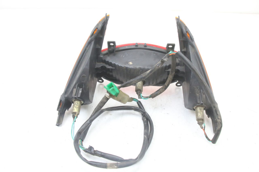 photo de LUZ TRASERA HONDA SCV LEAD 100 (2003 - 2007) - Primer plano técnico