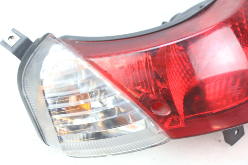 photo de LUZ TRASERA SUZUKI SIXTEEN 125 (2008 - 2010) - Detalle de la pieza