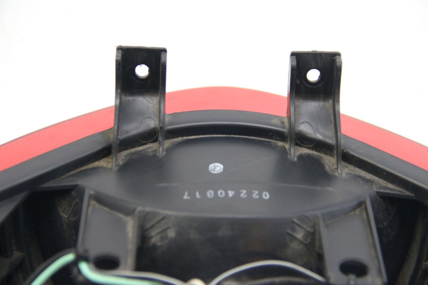 photo de LUZ TRASERA SUZUKI SIXTEEN 125 (2008 - 2010) - Otra vista del artículo