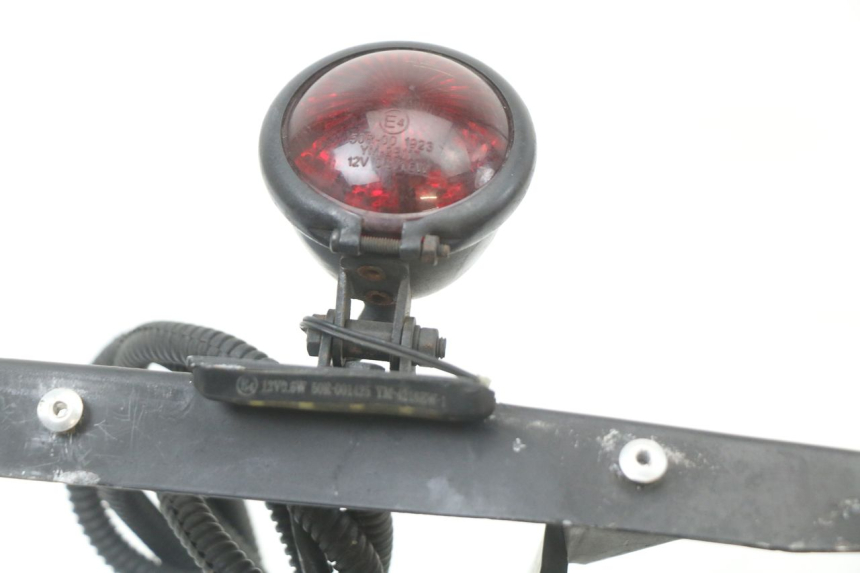 photo de LUZ TRASERA HARLEY DAVIDSON SPORTSTER XL CUSTOM 1200 (2003 - 2004) - Detalle de la pieza