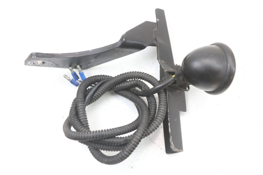 photo de LUZ TRASERA HARLEY DAVIDSON SPORTSTER XL CUSTOM 1200 (2003 - 2004) - Primer plano técnico