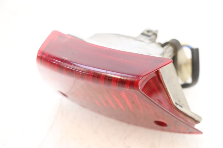 photo de LUZ TRASERA APRILIA SR MOTARD 50 (2012 - 2018) - Detalles de los puntos de fijación