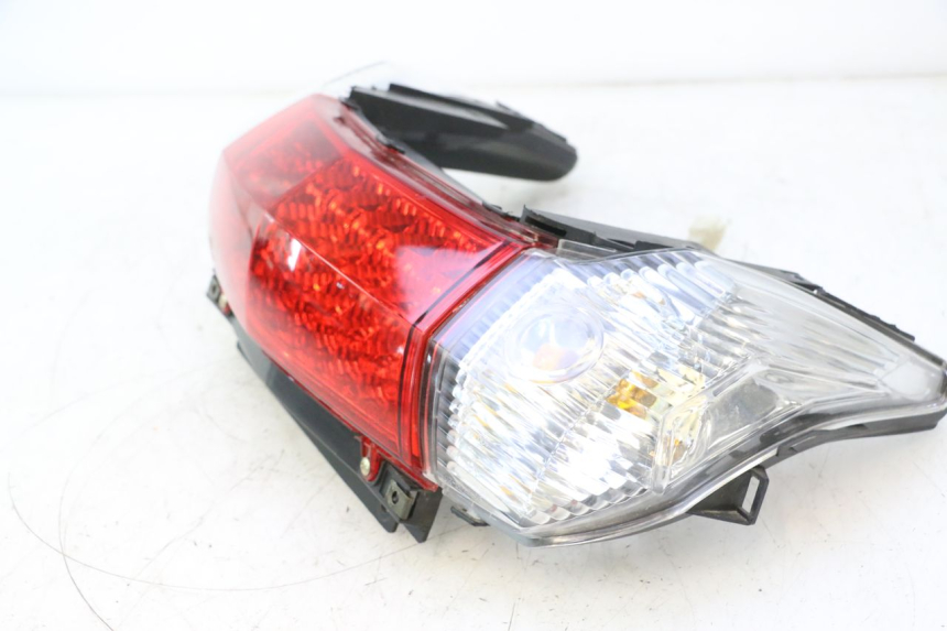photo de LUZ TRASERA RAZZO STEED 125 (2012 - 2018) - Características distintivas