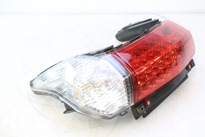 photo de LUZ TRASERA RAZZO STEED 125 (2012 - 2018) - Zoom sobre los componentes