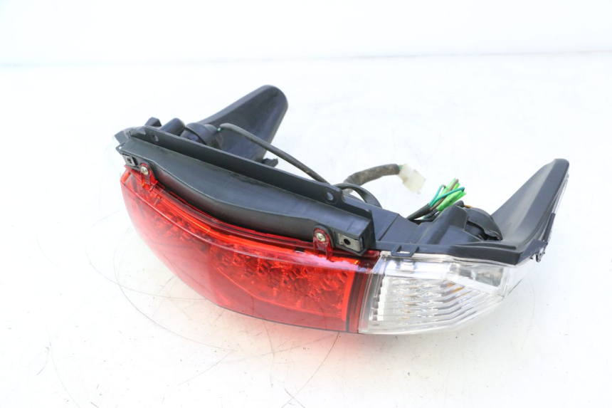 photo de LUZ TRASERA RAZZO STEED 125 (2012 - 2018) - Estado de la superficie y material