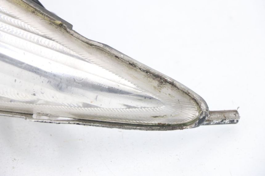 photo de LUZ TRASERA PEUGEOT SUM UP 125 (2008 - 2013) - Zoom sobre los componentes