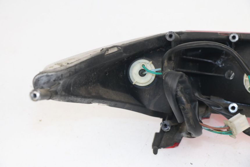 photo de LUZ TRASERA PEUGEOT SUM UP 125 (2008 - 2013) - Primer plano técnico
