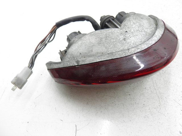 photo de LUZ TRASERA SUZUKI SV S 650 (1999 - 2002) - Características distintivas