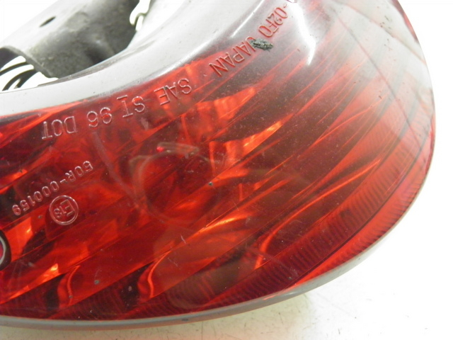photo de LUZ TRASERA SUZUKI SV S 650 (1999 - 2002) - Zoom sobre los componentes