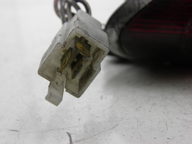 photo de LUZ TRASERA SUZUKI SV S 650 (1999 - 2002) - Recambio usado revisado