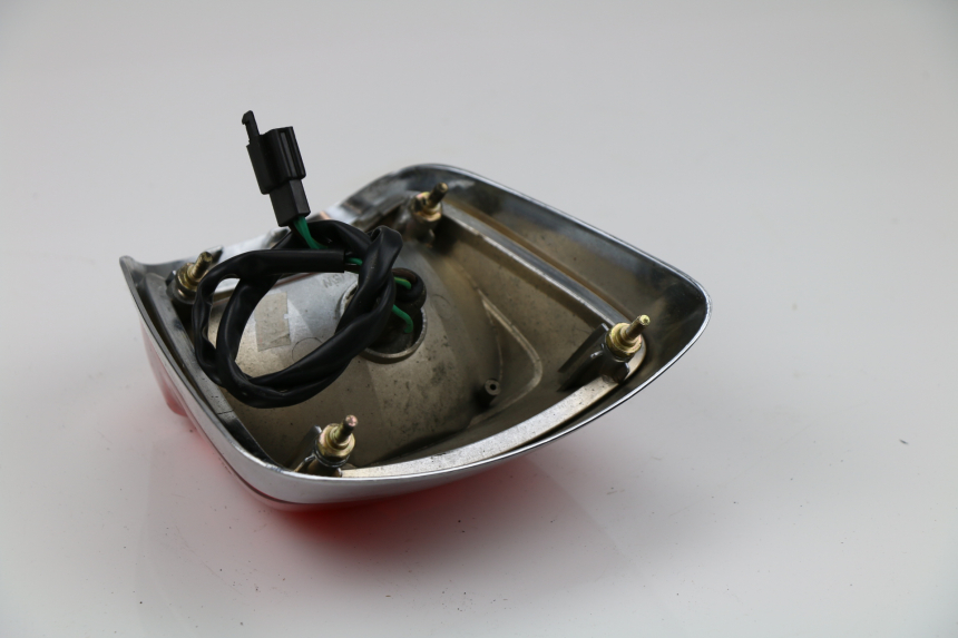 photo de LUZ TRASERA SYM FIDDLE 50 (2008 - 2010) - Primer plano técnico