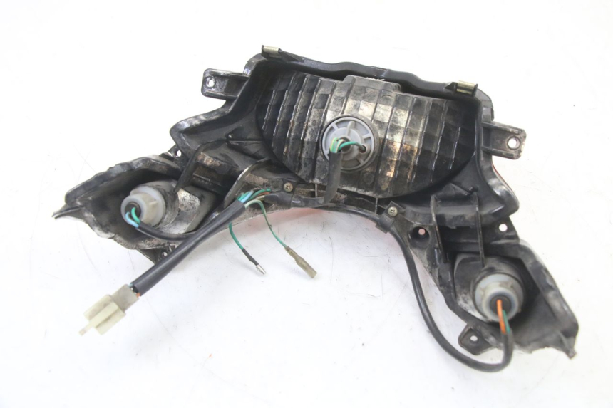 photo de LUZ TRASERA SYM ORBIT III 3 4T 50 (2018 - 2021) - Detalles de los puntos de fijación