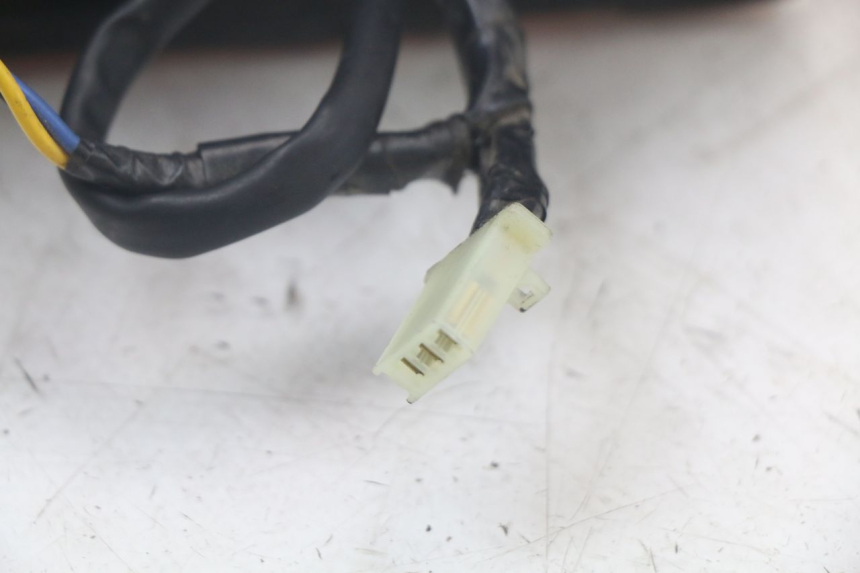 photo de LUZ TRASERA YAMAHA TDM ABS 900 (2002 - 2014) - Detalles de los puntos de fijación