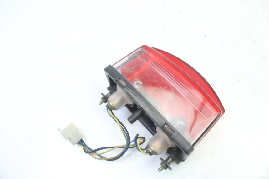 photo de LUZ TRASERA YAMAHA TDR DELTABOX 125 (1997 - 2003) - Detalle de la pieza