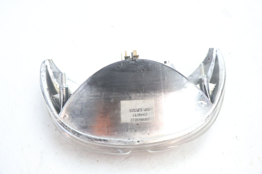 photo de LUZ TRASERA PEUGEOT TREKKER TKR 50 (2005 - 2014) - Otra perspectiva