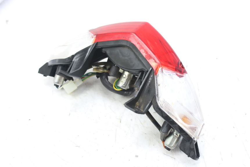 photo de LUZ TRASERA PEUGEOT TWEET 4T 50 (2010 - 2014) - Detalles de los puntos de fijación