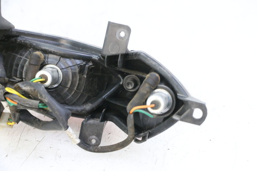 photo de LUZ TRASERA PEUGEOT TWEET 4T 50 (2014 - 2019) - Otra perspectiva