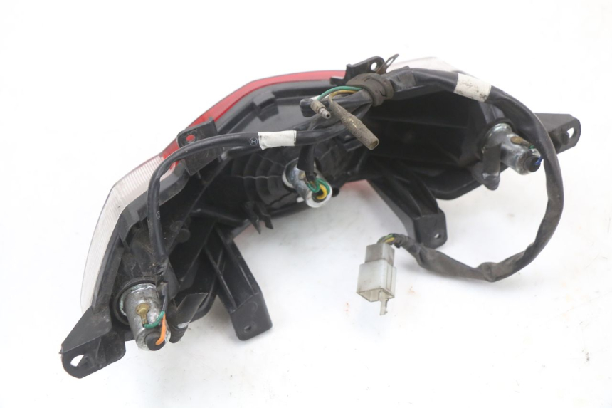 photo de LUZ TRASERA PEUGEOT TWEET 125 (2018 - 2021) - Primer plano técnico