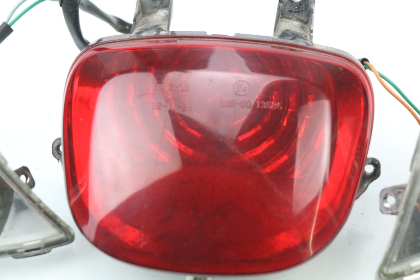 photo de LUZ TRASERA RAZZO VENICE 50 (2009 - 2014) - Detalles de los puntos de fijación