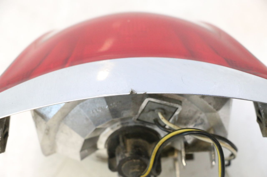 photo de LUZ TRASERA PIAGGIO VESPA PRIMAVERA 2T 50 (2013 - 2018) - Zoom estado de uso