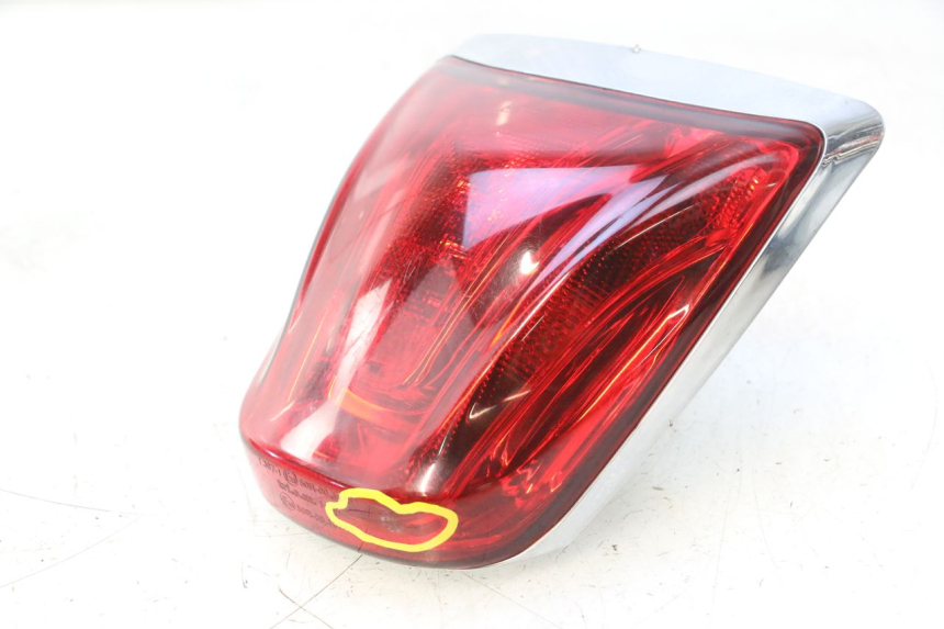 photo de LUZ TRASERA PIAGGIO VESPA PRIMAVERA 2T 50 (2013 - 2018) - Primer plano técnico