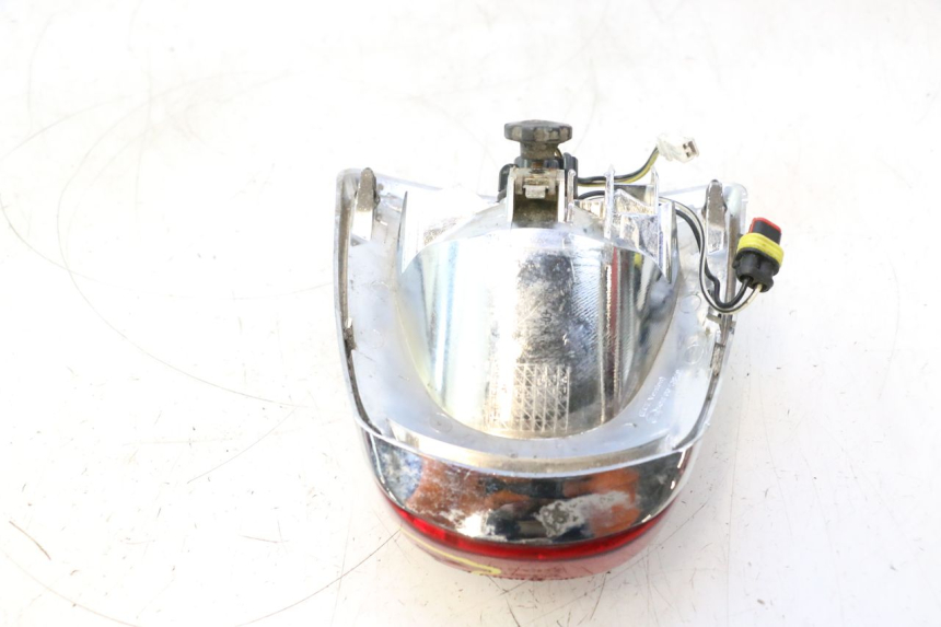 photo de LUZ TRASERA PIAGGIO VESPA PRIMAVERA 2T 50 (2013 - 2018) - Estado de la superficie y material